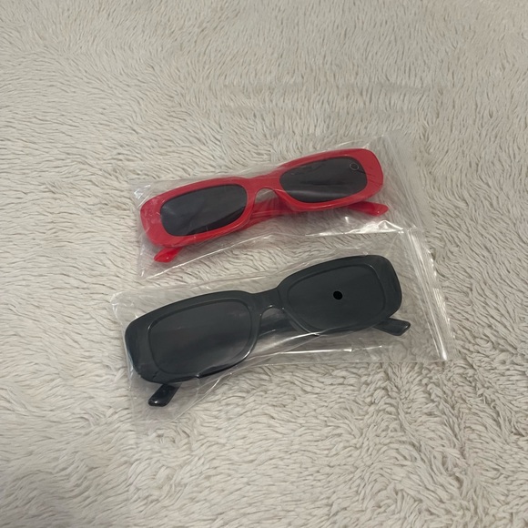 Sunglasses Pair 🖤🍒 - Picture 2 of 7